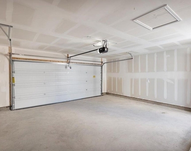 2536 Violet Theo Ln - Photo Thumbnail 27
