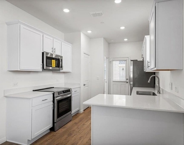 2536 Violet Theo Ln - Photo Thumbnail 14