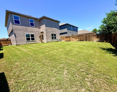 109 Sunnymeade Ln - Photo Thumbnail 12