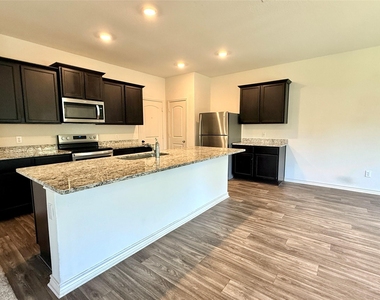 109 Sunnymeade Ln - Photo Thumbnail 13