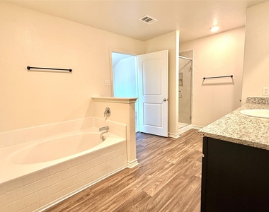 109 Sunnymeade Ln - Photo Thumbnail 21
