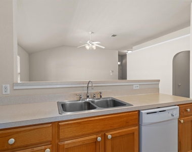 1322 Tumbling River Dr - Photo Thumbnail 9