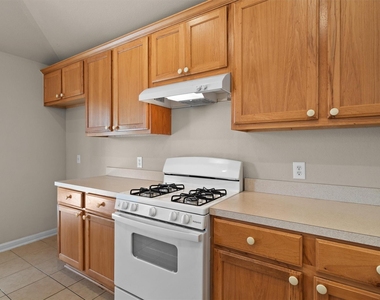1322 Tumbling River Dr - Photo Thumbnail 8