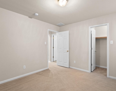 1322 Tumbling River Dr - Photo Thumbnail 19