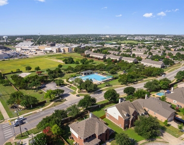 1322 Tumbling River Dr - Photo Thumbnail 28