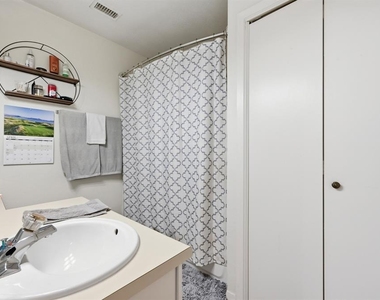 11728 Norwegian Wood Dr - Photo Thumbnail 17