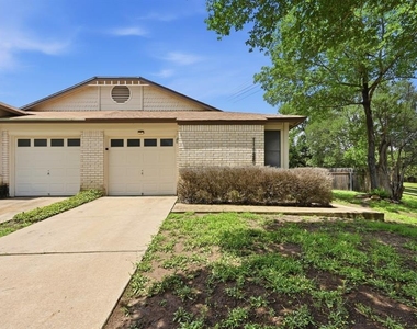 11728 Norwegian Wood Dr - Photo Thumbnail 2