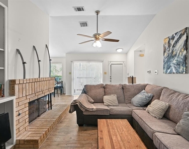 11728 Norwegian Wood Dr - Photo Thumbnail 7