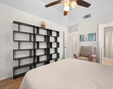 11728 Norwegian Wood Dr - Photo Thumbnail 16