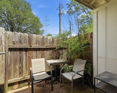 11728 Norwegian Wood Dr - Photo Thumbnail 24