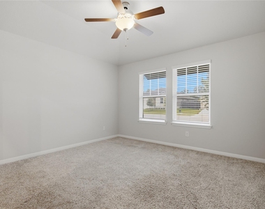 126 Fairmeadow Downs Dr - Photo Thumbnail 17