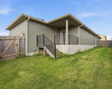 126 Fairmeadow Downs Dr - Photo Thumbnail 28