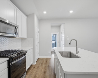 126 Fairmeadow Downs Dr - Photo Thumbnail 14