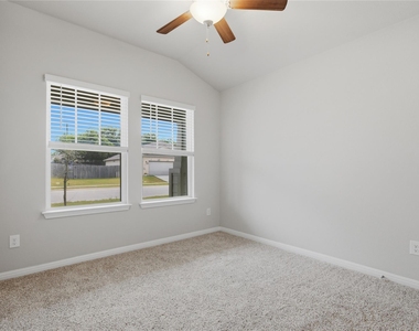 126 Fairmeadow Downs Dr - Photo Thumbnail 23