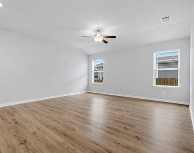 126 Fairmeadow Downs Dr - Photo Thumbnail 6