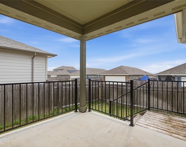 126 Fairmeadow Downs Dr - Photo Thumbnail 27