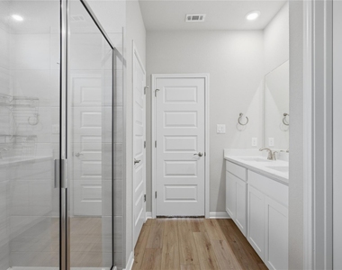 126 Fairmeadow Downs Dr - Photo Thumbnail 19