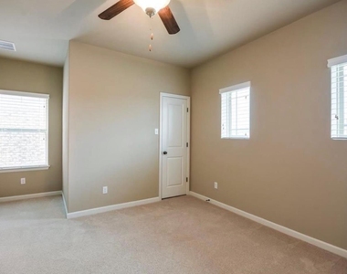 213 Simmons Dr - Photo Thumbnail 28