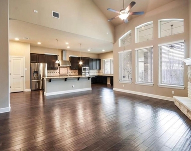 213 Simmons Dr - Photo Thumbnail 15