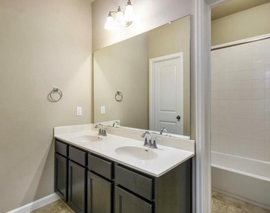 213 Simmons Dr - Photo Thumbnail 27