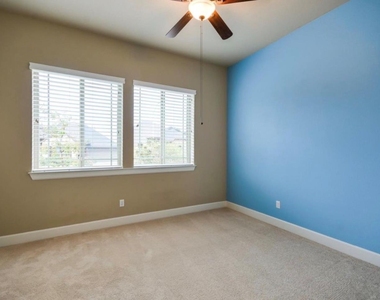 213 Simmons Dr - Photo Thumbnail 29