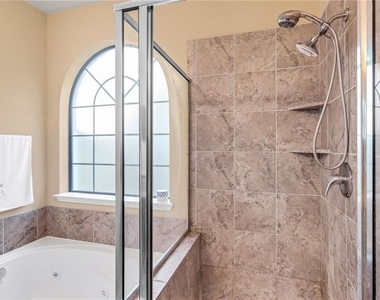 3418 Castleton Dr - Photo Thumbnail 19