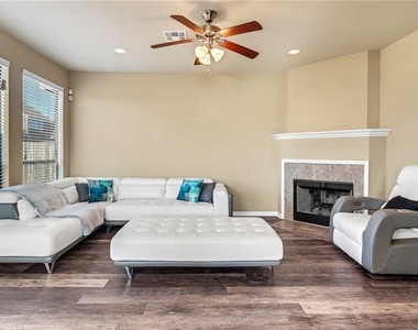 3418 Castleton Dr - Photo Thumbnail 11
