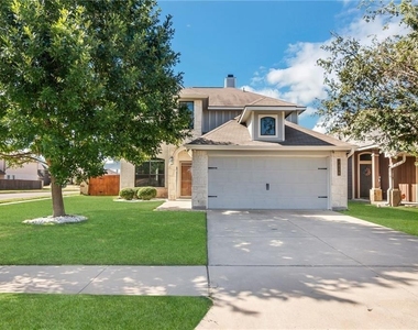 3418 Castleton Dr - Photo Thumbnail 4