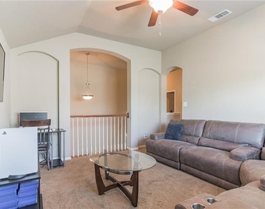 3418 Castleton Dr - Photo Thumbnail 22