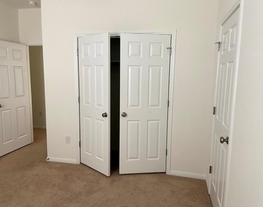 2918 Zelma Dr - Photo Thumbnail 26