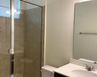 2918 Zelma Dr - Photo Thumbnail 14