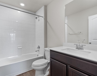 493 Apache Plum Dr - Photo Thumbnail 19