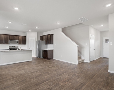 493 Apache Plum Dr - Photo Thumbnail 2