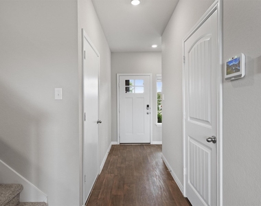 493 Apache Plum Dr - Photo Thumbnail 1