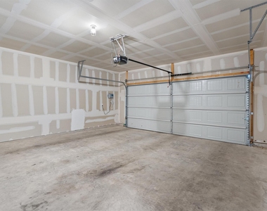 493 Apache Plum Dr - Photo Thumbnail 23