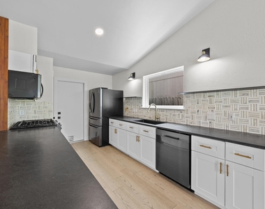 8708 Huebinger Pass - Photo Thumbnail 9