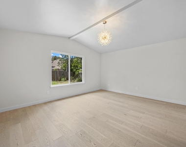 8708 Huebinger Pass - Photo Thumbnail 14