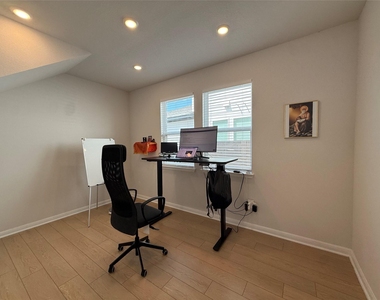 437 Leeward Pass - Photo Thumbnail 15