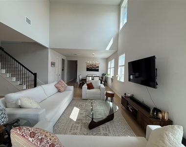 437 Leeward Pass - Photo Thumbnail 5