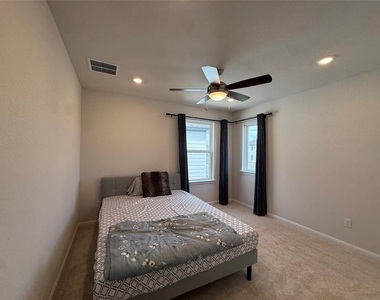 437 Leeward Pass - Photo Thumbnail 26