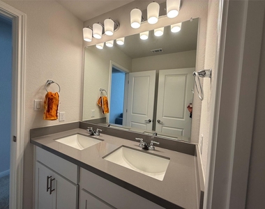 437 Leeward Pass - Photo Thumbnail 24
