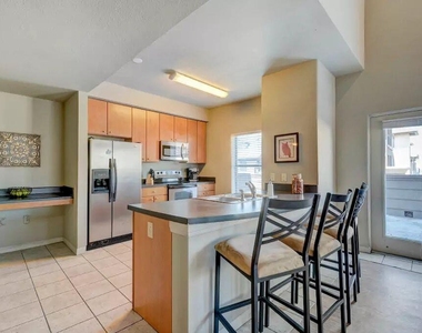 2515 Pearl - Photo Thumbnail 2