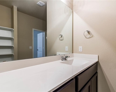 6521 Ranchito Dr - Photo Thumbnail 20