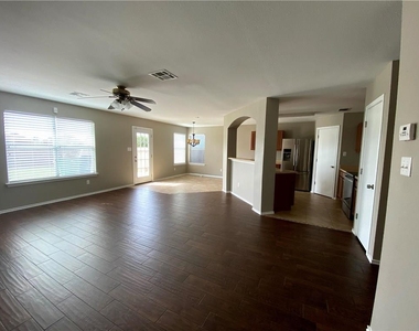 12817 Chime Dr - Photo Thumbnail 4