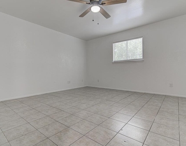805 Sirocco Dr - Photo Thumbnail 13