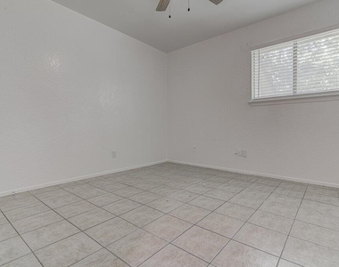 805 Sirocco Dr - Photo Thumbnail 9