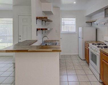 805 Sirocco Dr - Photo Thumbnail 2