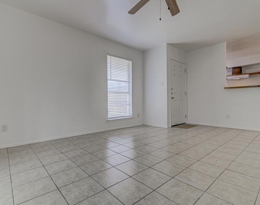 805 Sirocco Dr - Photo Thumbnail 5