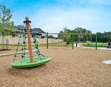 1808 Donetto Dr - Photo Thumbnail 22