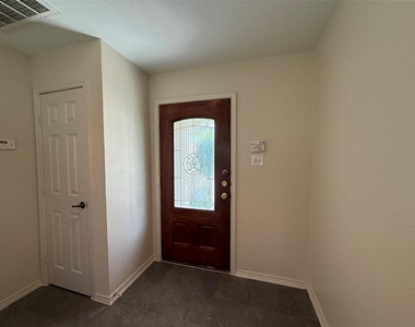 640 New Country Rd - Photo Thumbnail 1